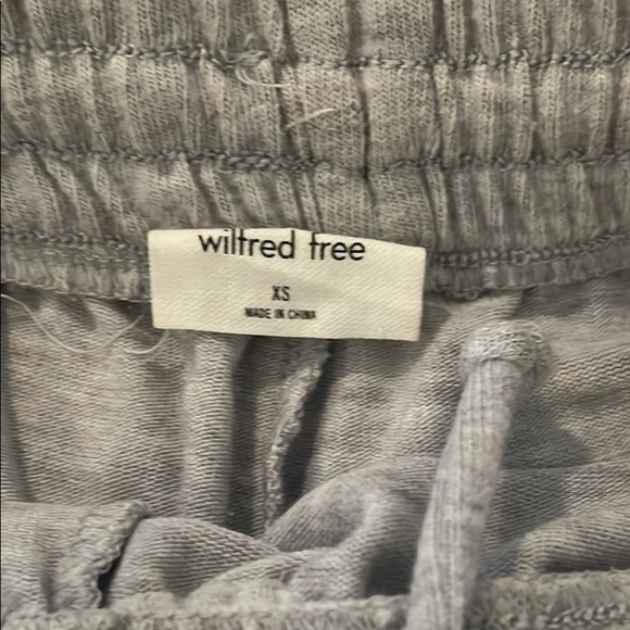 Aritzia lounge shorts - Picture 4 of 4